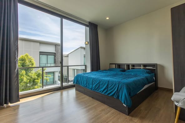 bedroom and room interior of Baan Klang Muang CLASSE