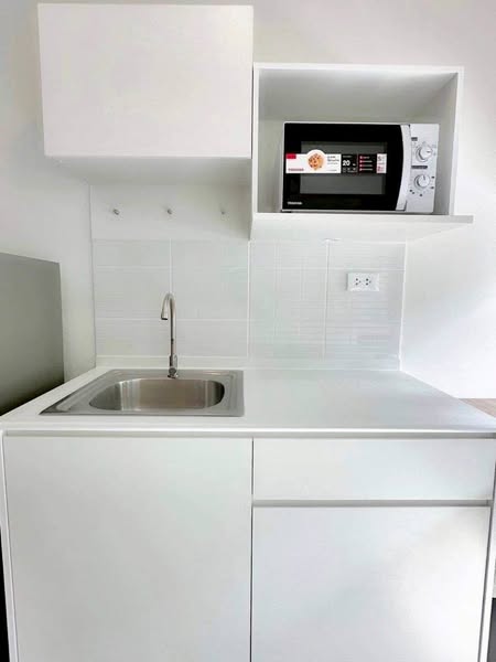 bathroom and kitchen of iCondo Activ Pattanakarn