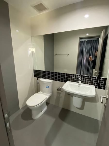 bathroom of The Pride Sukhumvit 77 (Soi Onnut 30) Home Office