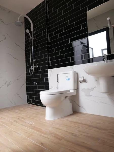 bathroom of The Pride Sukhumvit 77 (Soi Onnut 30) Home Office