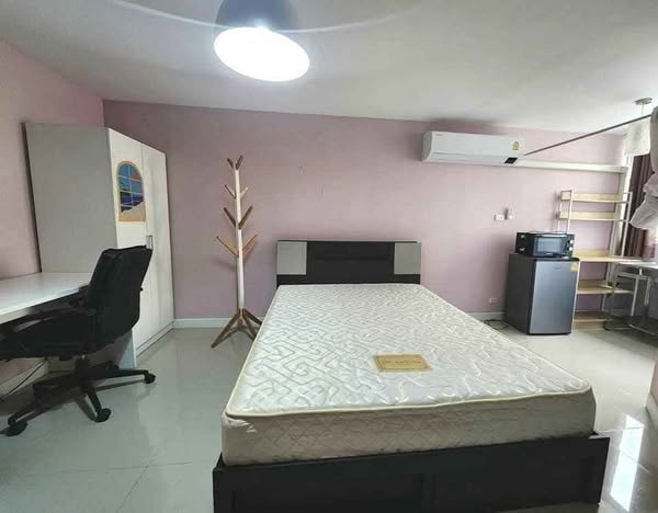 bedroom of 103 Condominium
