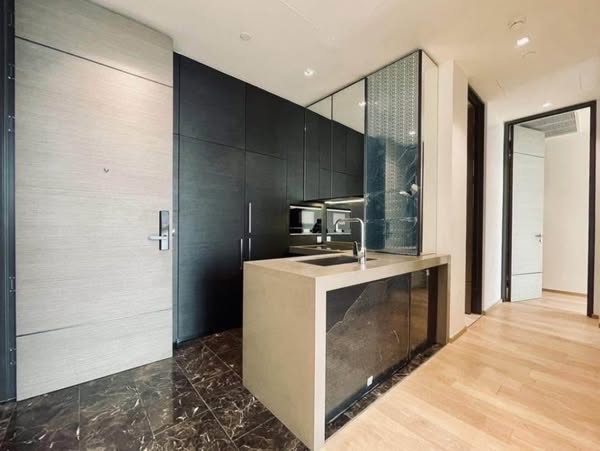 room interior and kitchen of 28 Chidlom