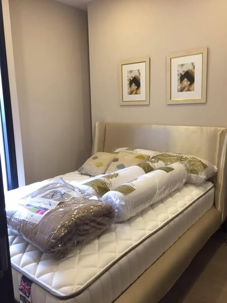 bedroom of Ashton Asoke