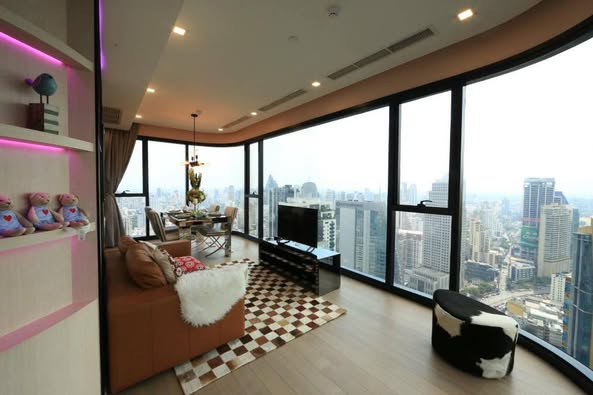 bedroom and living room of Ashton Asoke