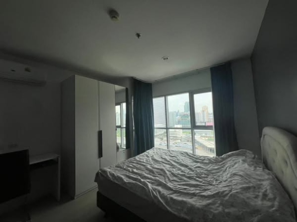 bedroom of Aspire Rama 9