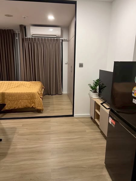 bedroom and room interior of Atmoz รัชดา-ห้วยขวาง คอนโด