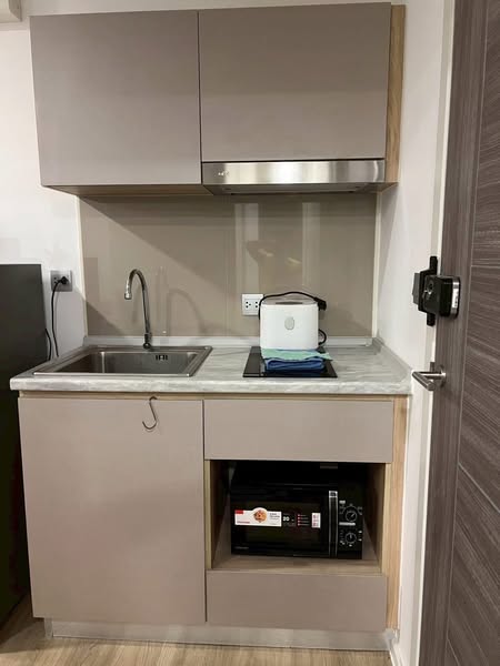 kitchen of Atmoz รัชดา-ห้วยขวาง คอนโด