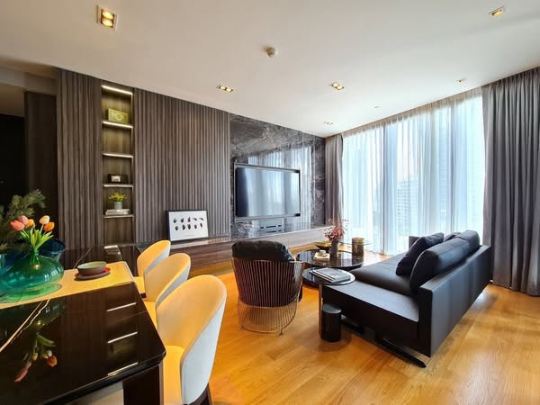 living room of BEATNIQ