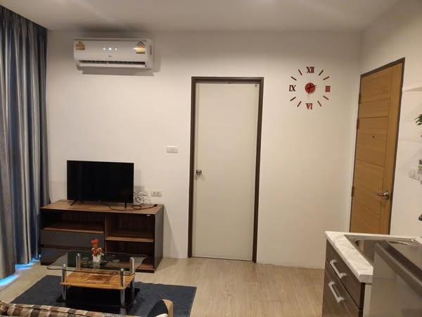 bedroom and room interior of คอนโดพราวด์ พอสโต้