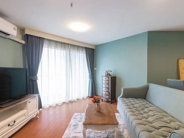 bedroom and living room of Belle Grand Rama 9