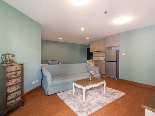 living room and bedroom of Belle Grand Rama 9