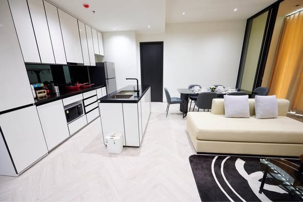 living room and room interior of Chapter Charoennakhon–Riverside