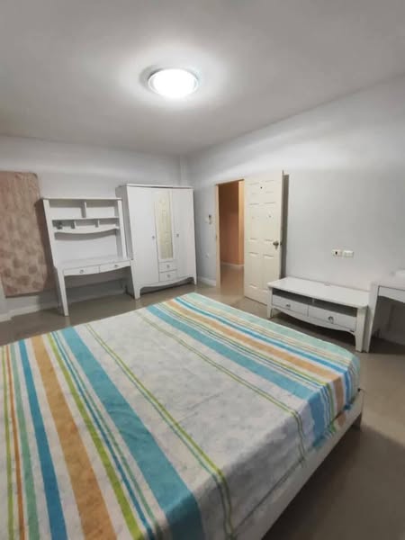 bedroom of DD HomeAgent รับจัดหา​ บ้านเช่า​ บ้านขาย มือ2 บ้านเดี่ยว ทาวน์โฮม​ คอนโด​ ที่ดิน นนทบุรี ปทุมธานี กรุงเทพฯ