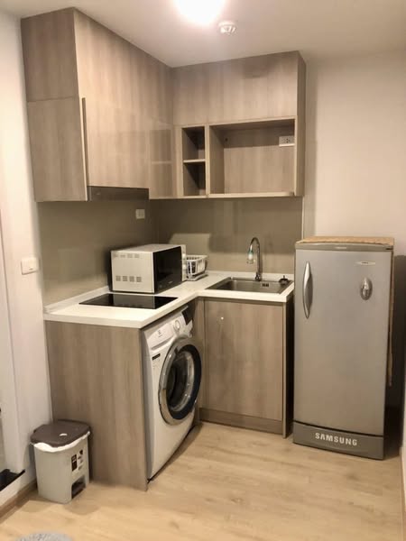 Elio Del Moss Phaholyothin