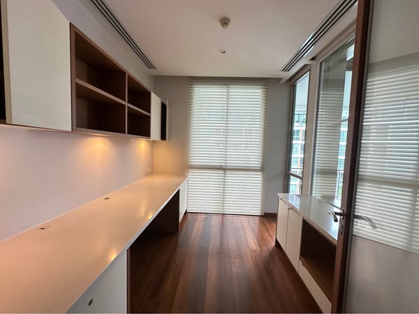 room interior of Ficus Lane