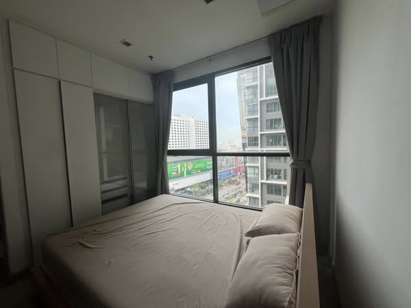 bedroom of Ideo Mobi Rama 9