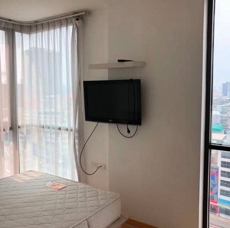 bedroom of IDEO Ratchada-Huai Khwang