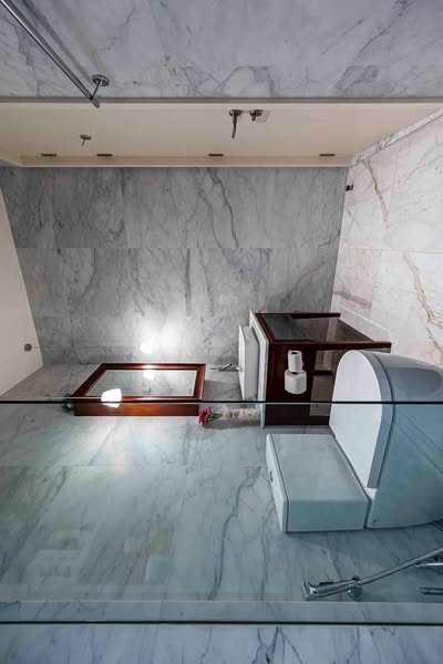 bathroom of KHUN by YOO