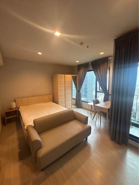 bedroom of Life Asoke – Rama 9