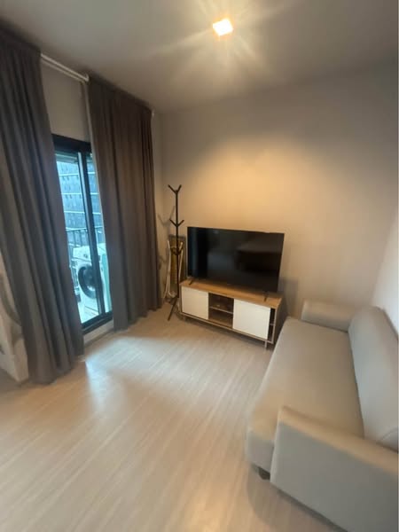 bedroom and living room of Life Asoke – Rama 9
