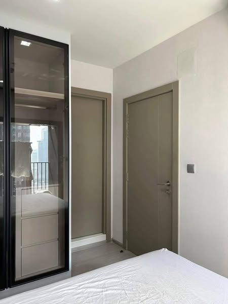 bedroom and room interior of Life Asoke – Rama 9
