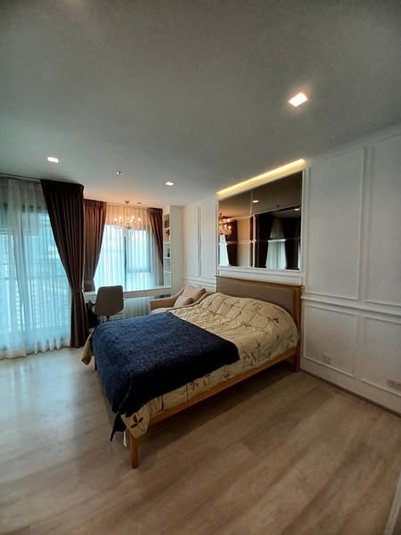 bedroom of Life One Wireless