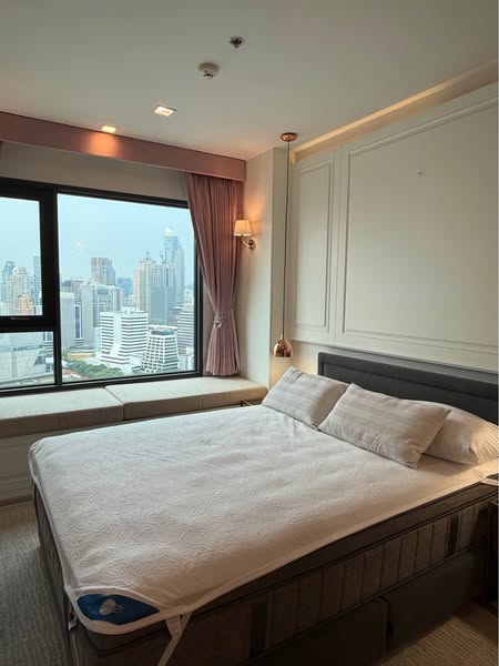 bedroom of Life One Wireless