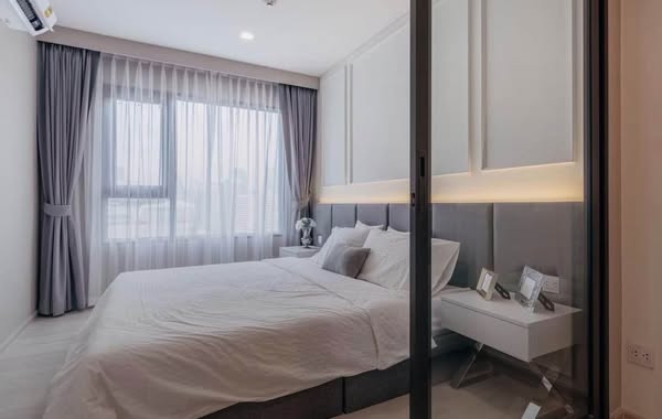 bedroom of Life One Wireless