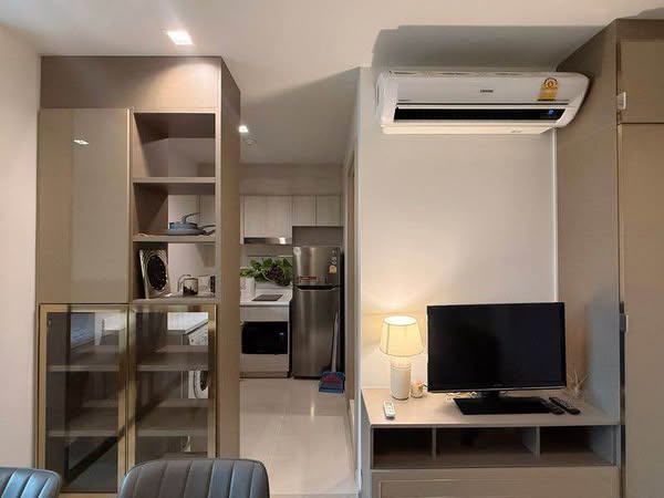 bedroom of Life One Wireless
