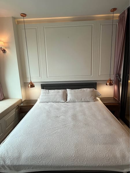 bedroom of Life One Wireless