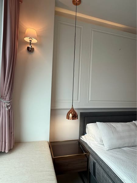 bedroom of Life One Wireless