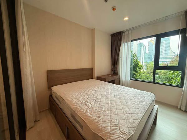 bedroom of Life One Wireless