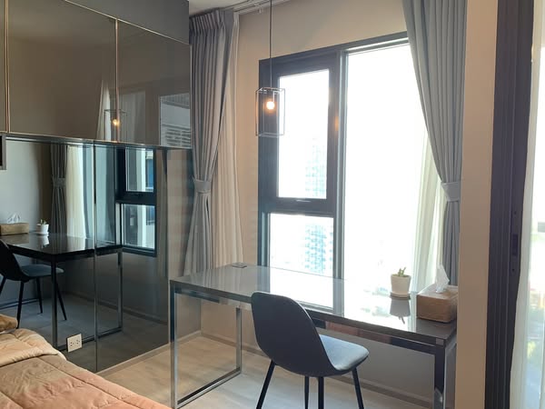 bedroom and room interior of Life One Wireless