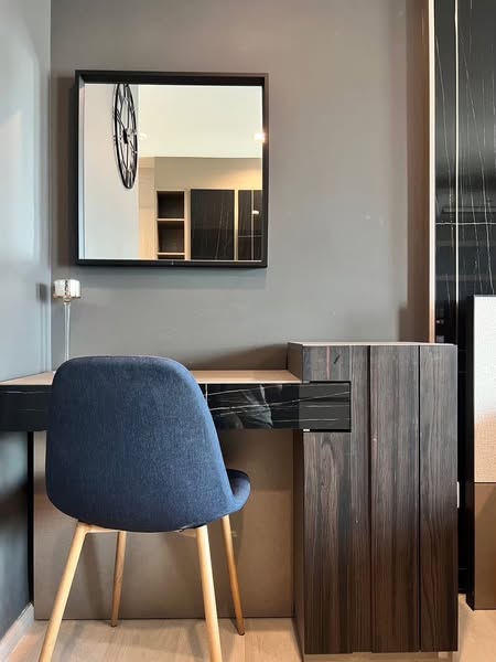 room interior and bathroom of Life One Wireless