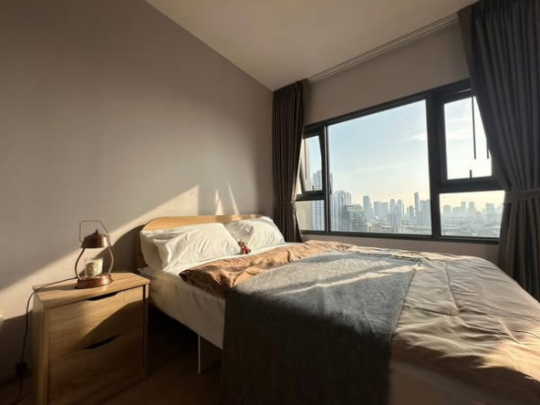 bedroom of Life Rama 4 – Asoke