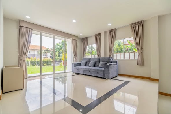 living room and bedroom of บ้านลลิล อินเดอะพาร์ค วัชรพล-พหลโยธิน