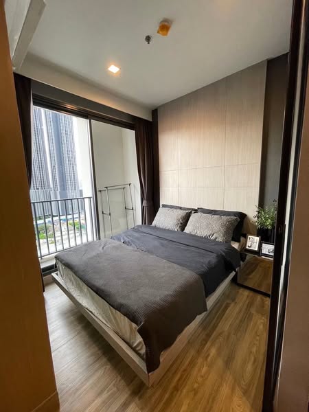 bedroom of M Thonglor 10