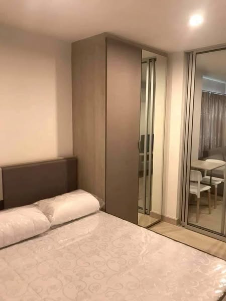 bedroom and room interior of คอนโด Niche id