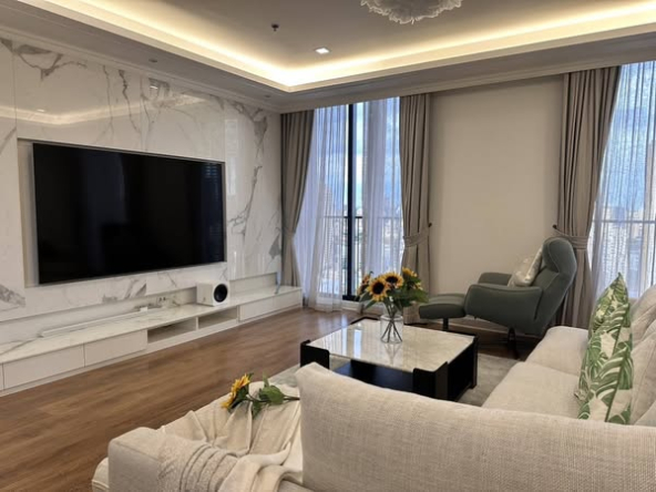 living room of Noble BE33