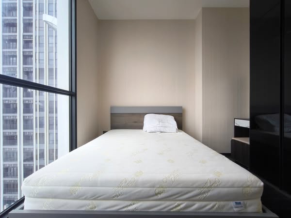 bedroom of Park​ Origin​ Thonglor