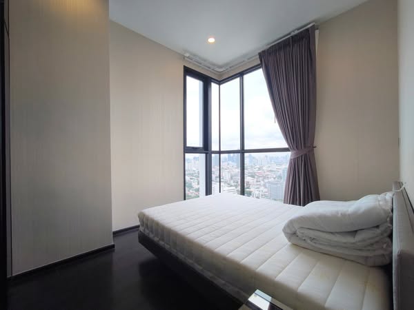 bedroom and room interior of Park​ Origin​ Thonglor