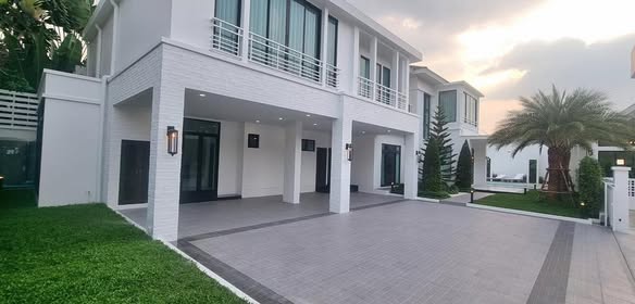 Perfect Masterpiece Sukhumvit 77