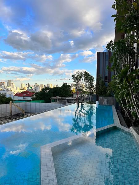 pool of Quintara Phume Sukhumvit 39