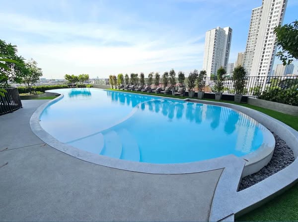 pool of Rich Point @BTS Wutthakat