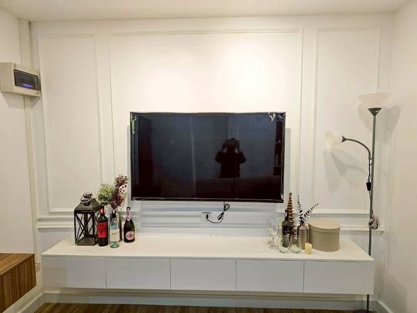 room interior of S. R. Place
