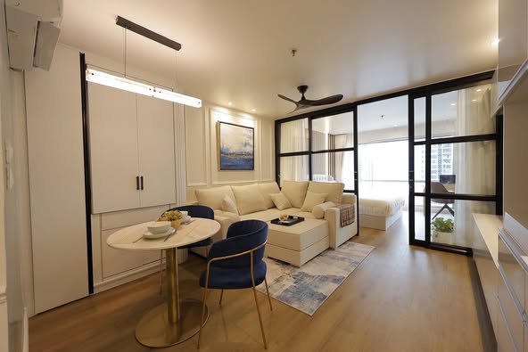 living room and room interior of Sukhumvit Suite