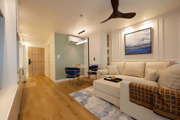 living room and room interior of Sukhumvit Suite