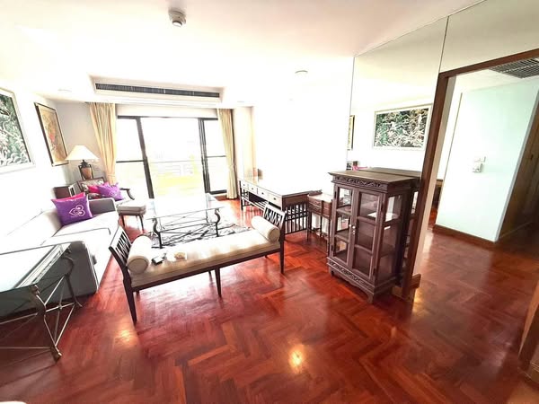 bedroom and living room of Supreme Garden