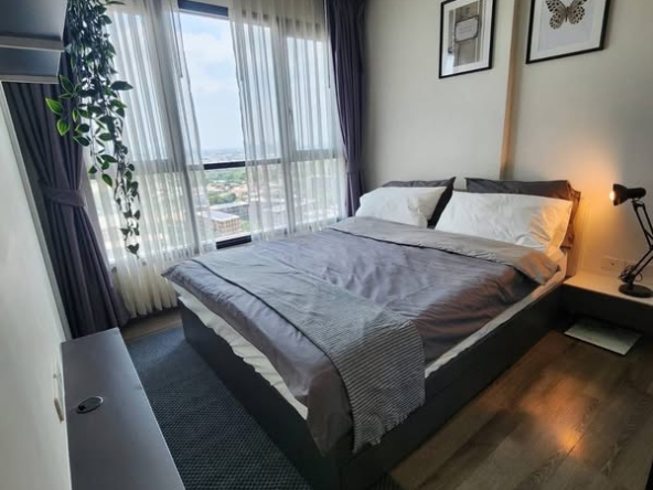 bedroom of The Base Park East