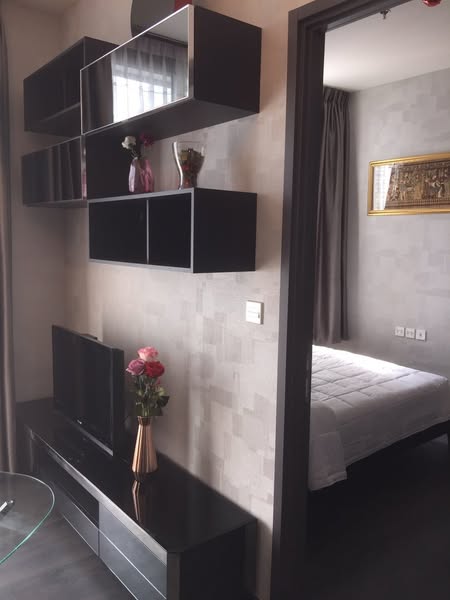 bedroom of The Edge Sukhumvit 23